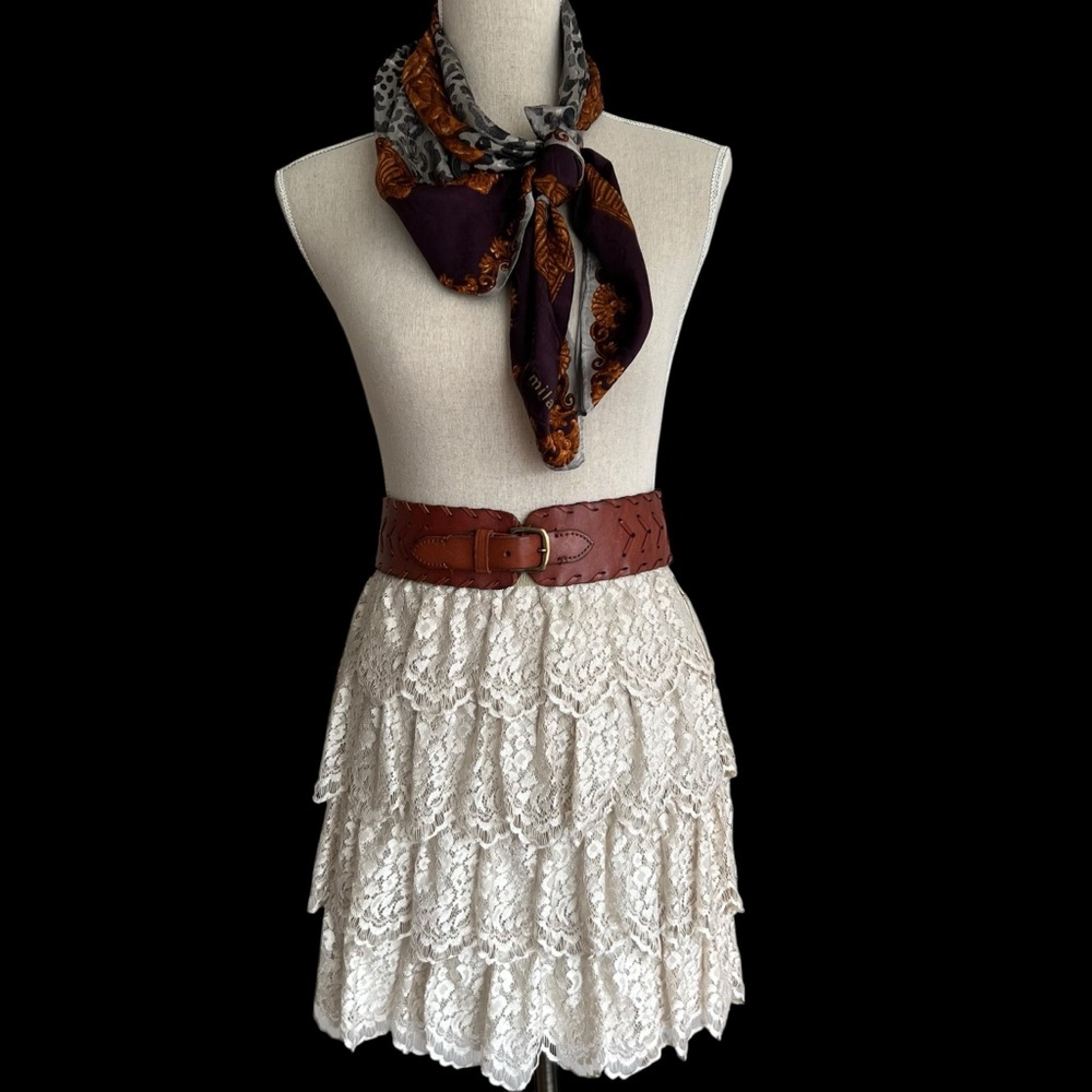 Ann Taylor Tiered Lace Skirt Size 6 Petite - Picture 16 of 16
